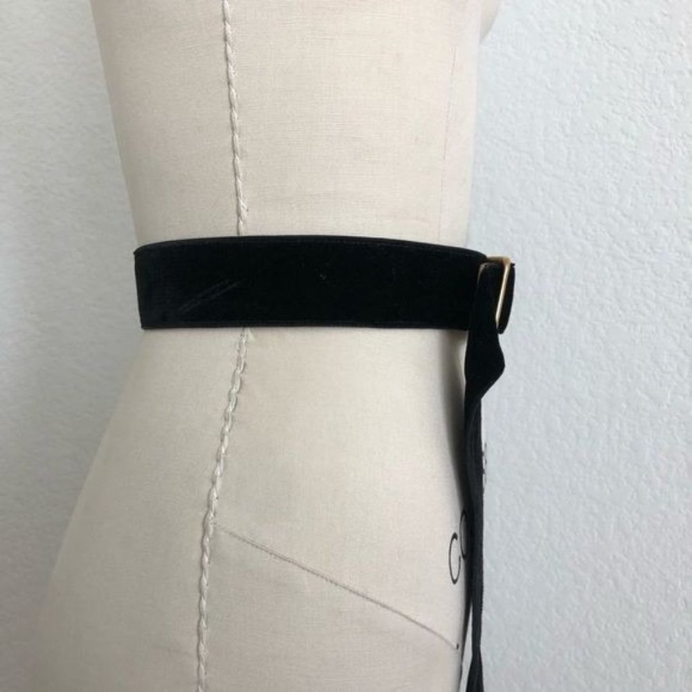 Louis Vuitton Velvet Leather Backed Branded Logo Buckle Belt - Picture 4 of 11